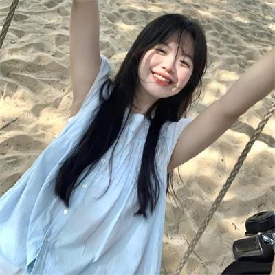 公园里的女孩
